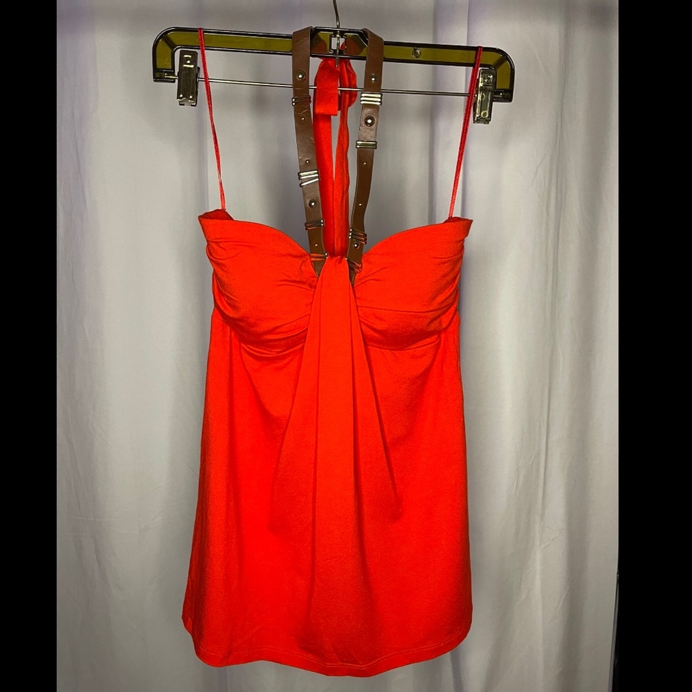 Cache halter top